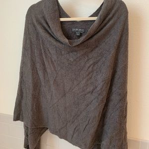 Barefoot Dreams poncho- like new